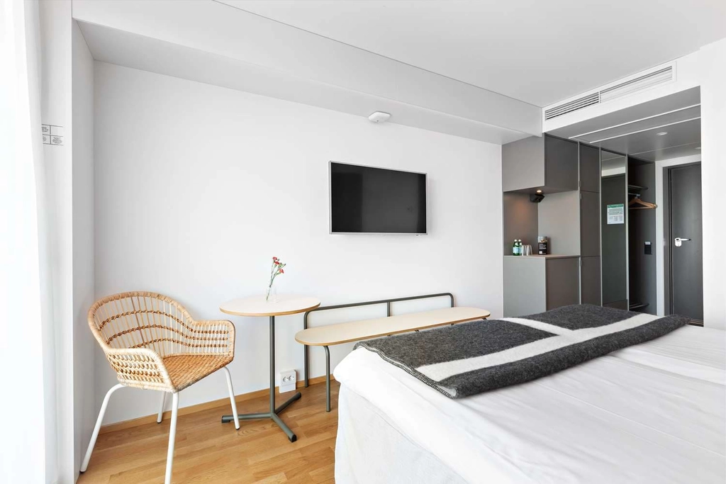 Standard King Ten Hotel