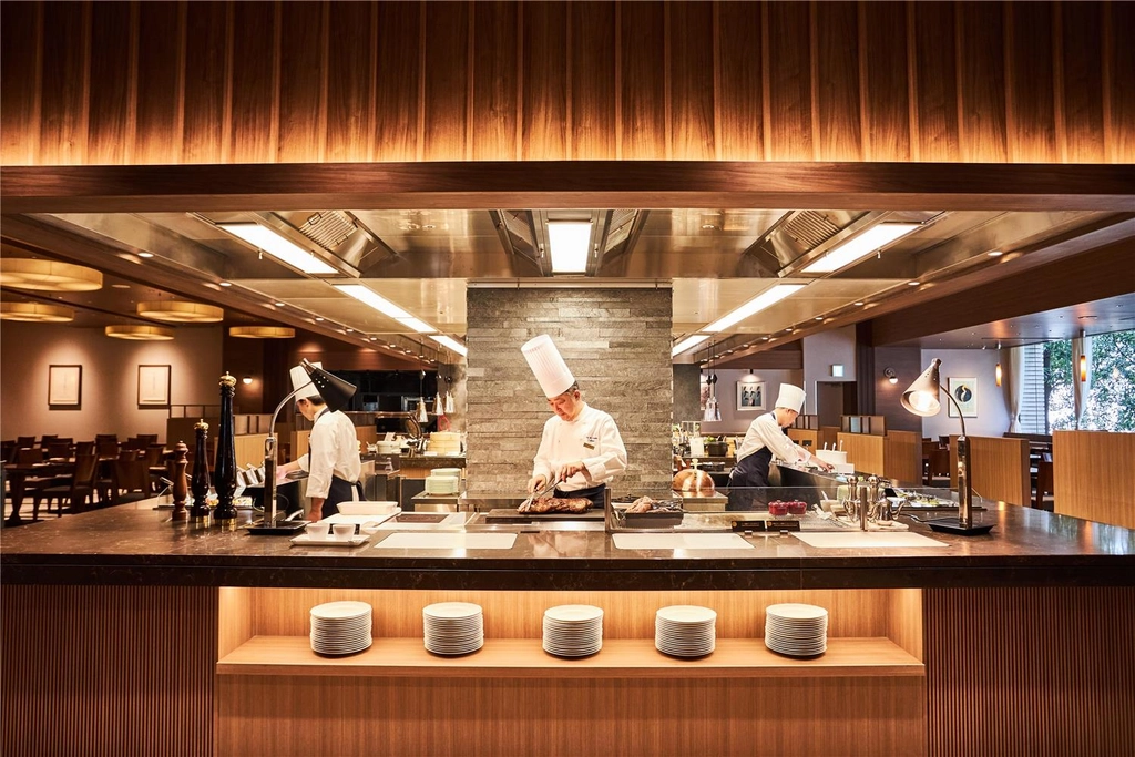 All Day Dining CROSS DINE