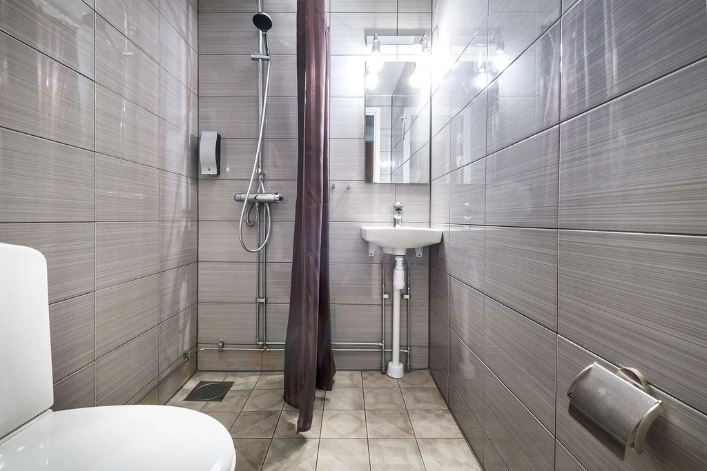 Single bathroom Sure Hotel by BW lgen