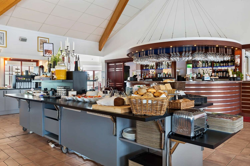 Breakfast Area Arlanda Hotellby