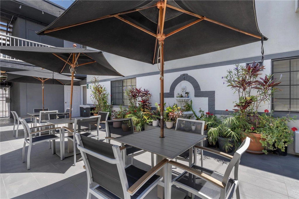 BW Patio