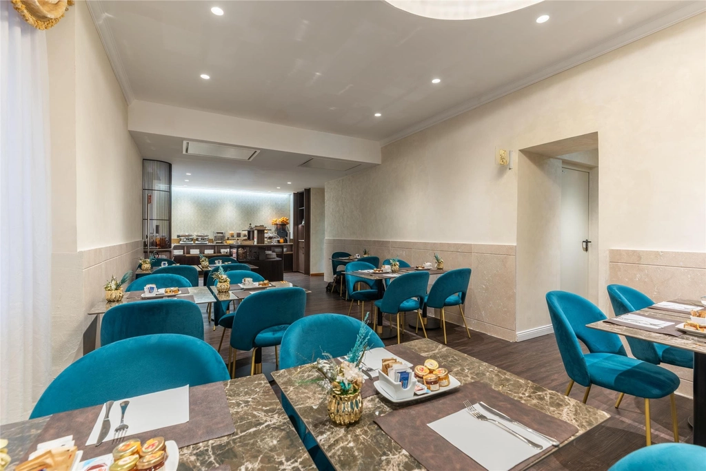 Breakfast Room