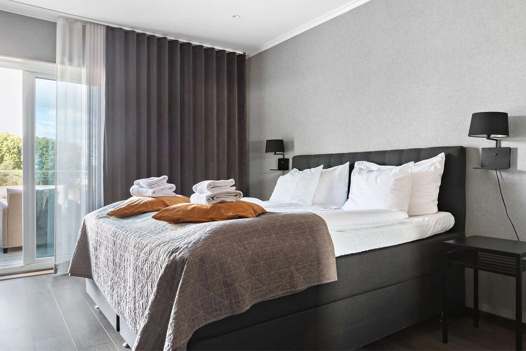 Best Western Hedåsen King bed balcony and family