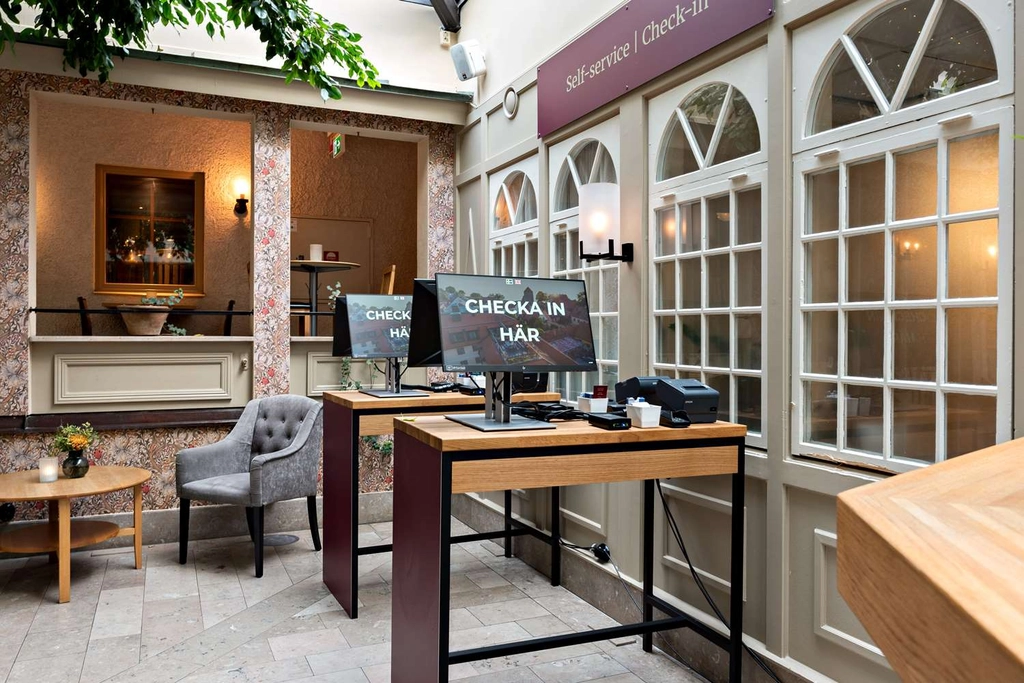 Self check in Strand Hotel