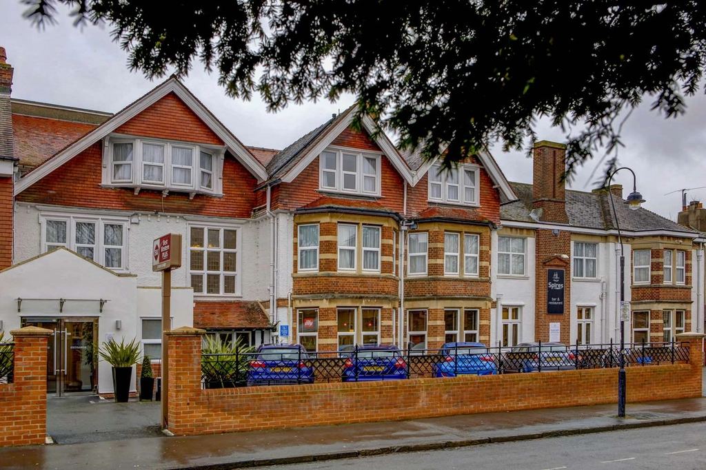 Best Western Plus Oxford Linton Lodge Hotel Exterior View