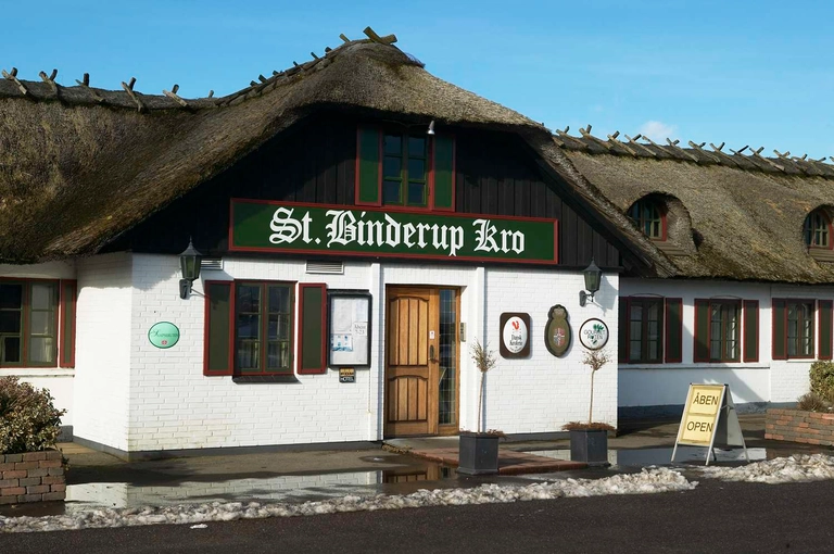 Exterior St Binderup Kro