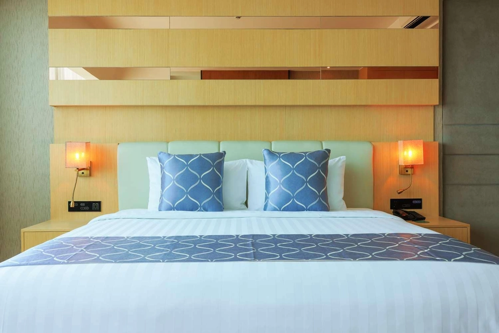 King Bed - Deluxe King Room