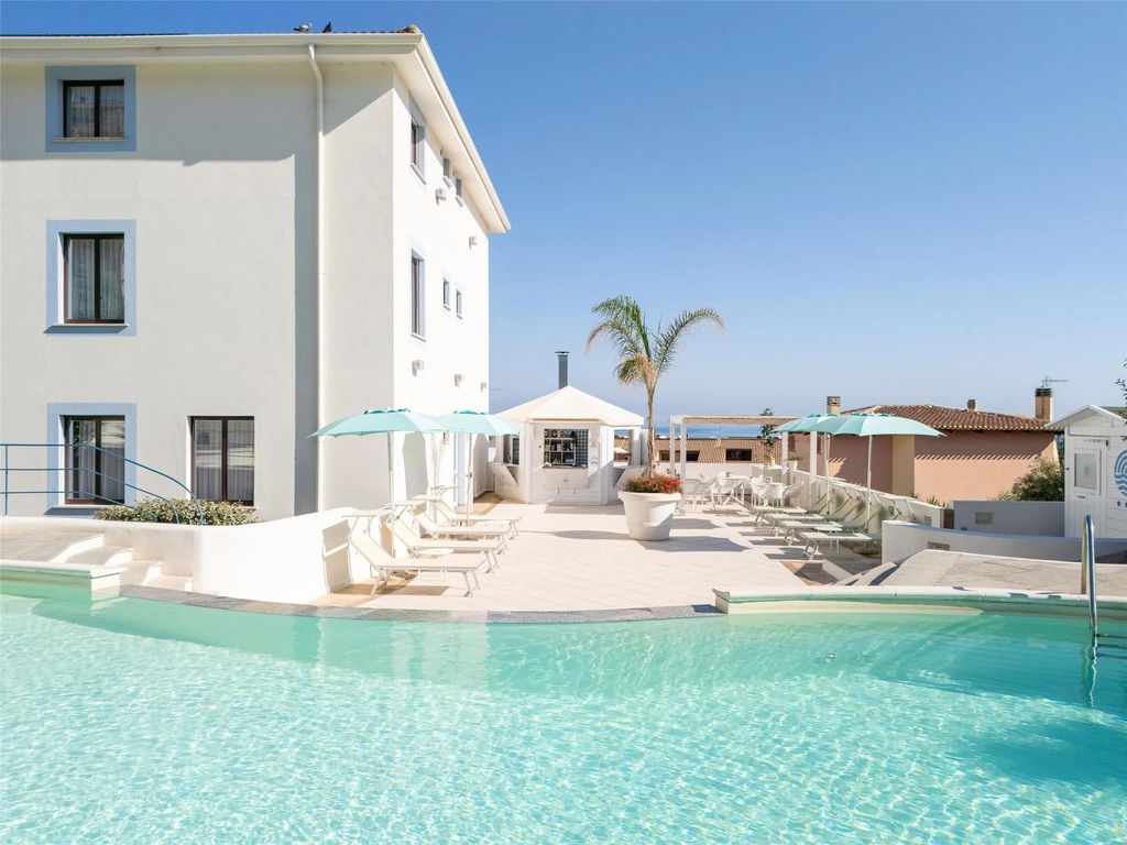 Pool terrace