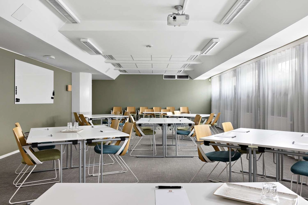 Hotel Falkoping meeting room Kinnarp