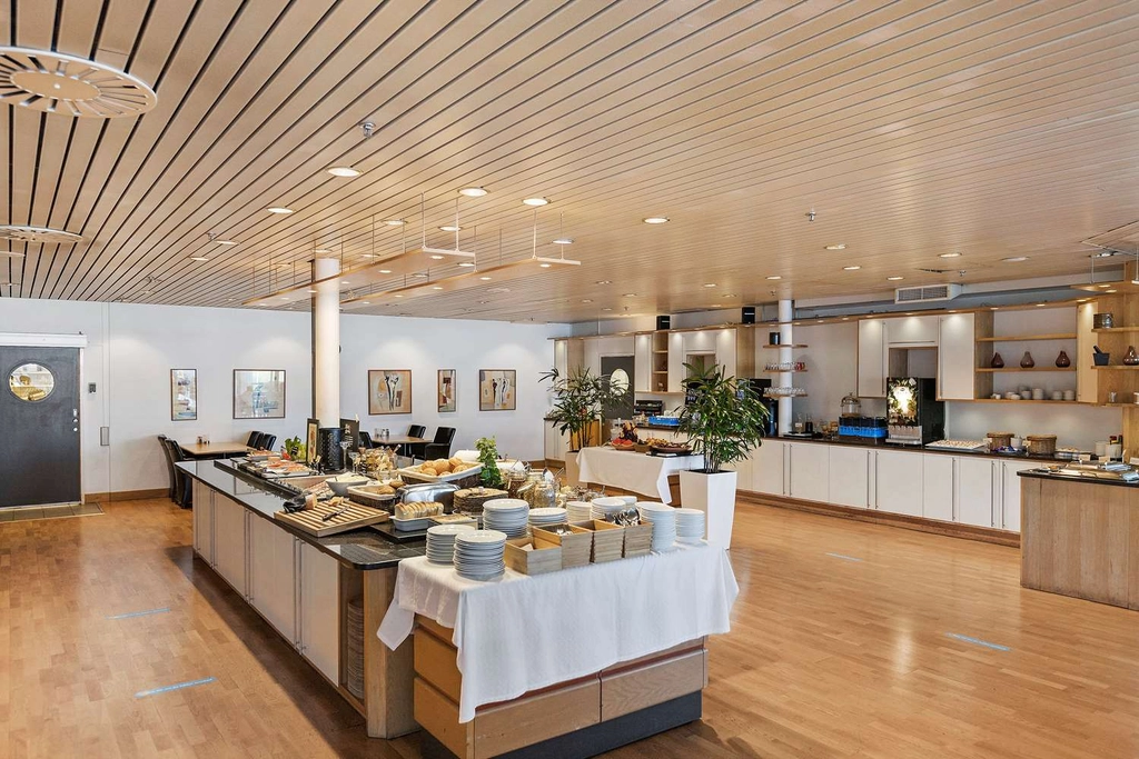 Eurostop Orebro breakfast area