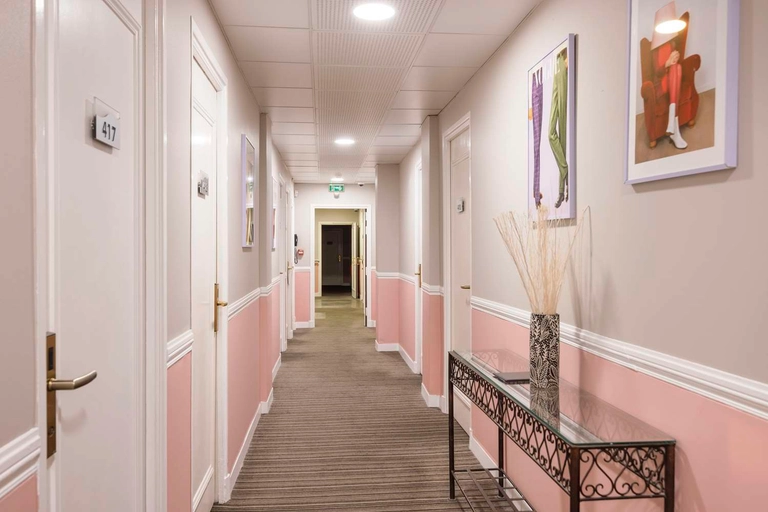 Bedroom corridors