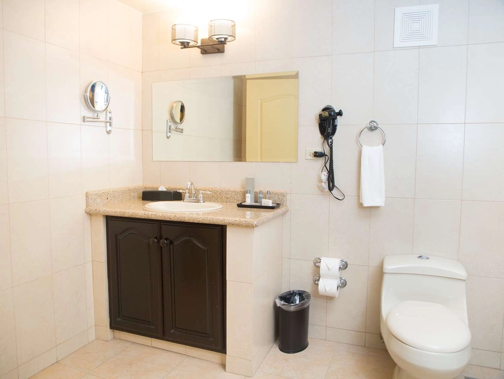 Guest Room Bath