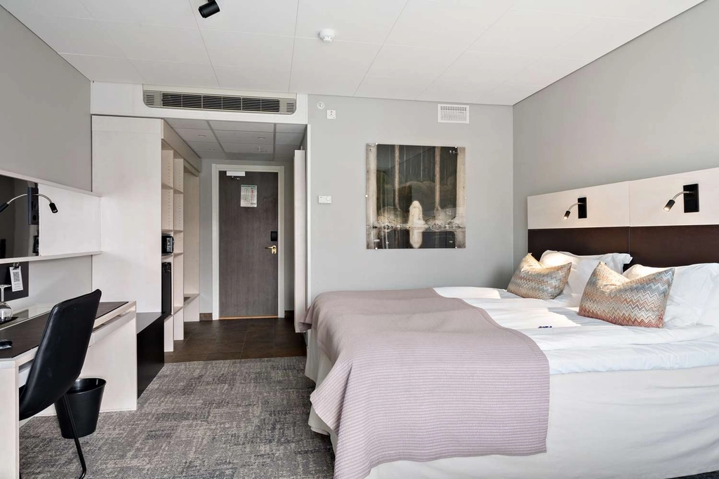 Best Western John Bauer Family Room