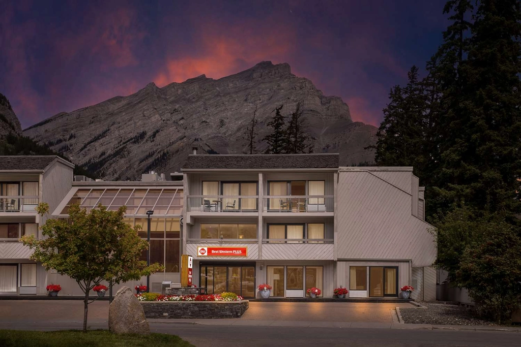BW Banff AB Twilight