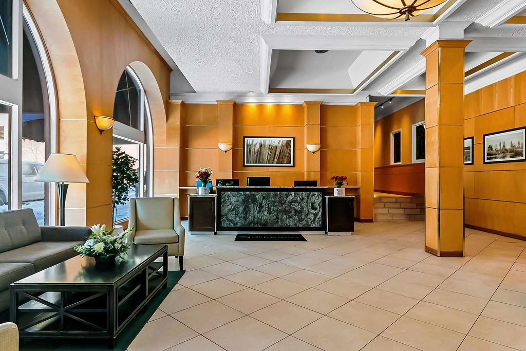 BW Subdury ON Lobby