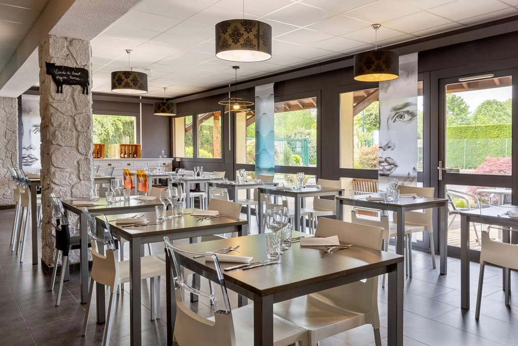 BREAKFAST ROOM