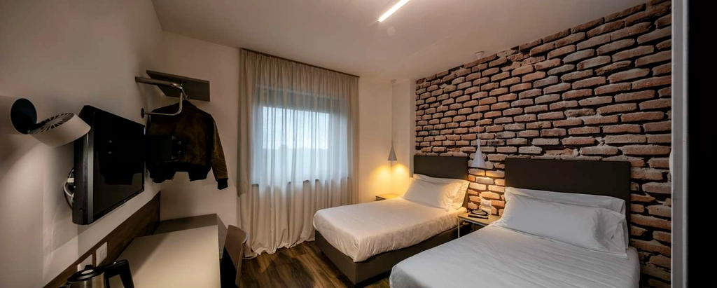 Twin Guest Room