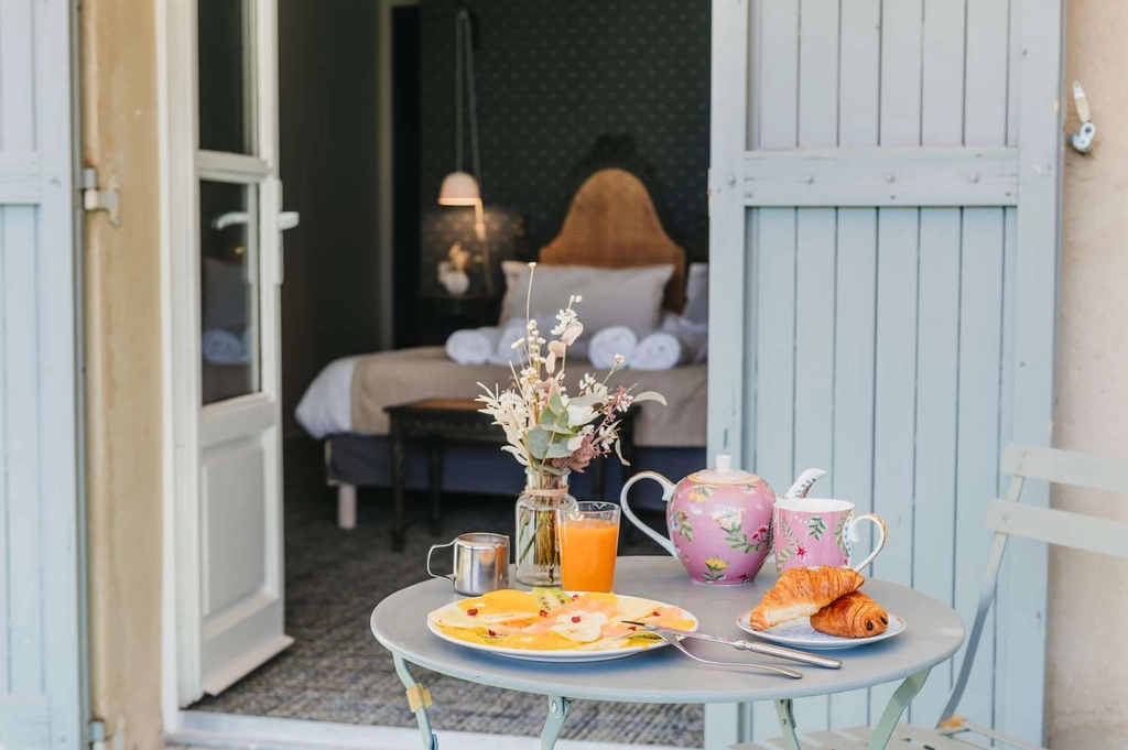 Room with terrace