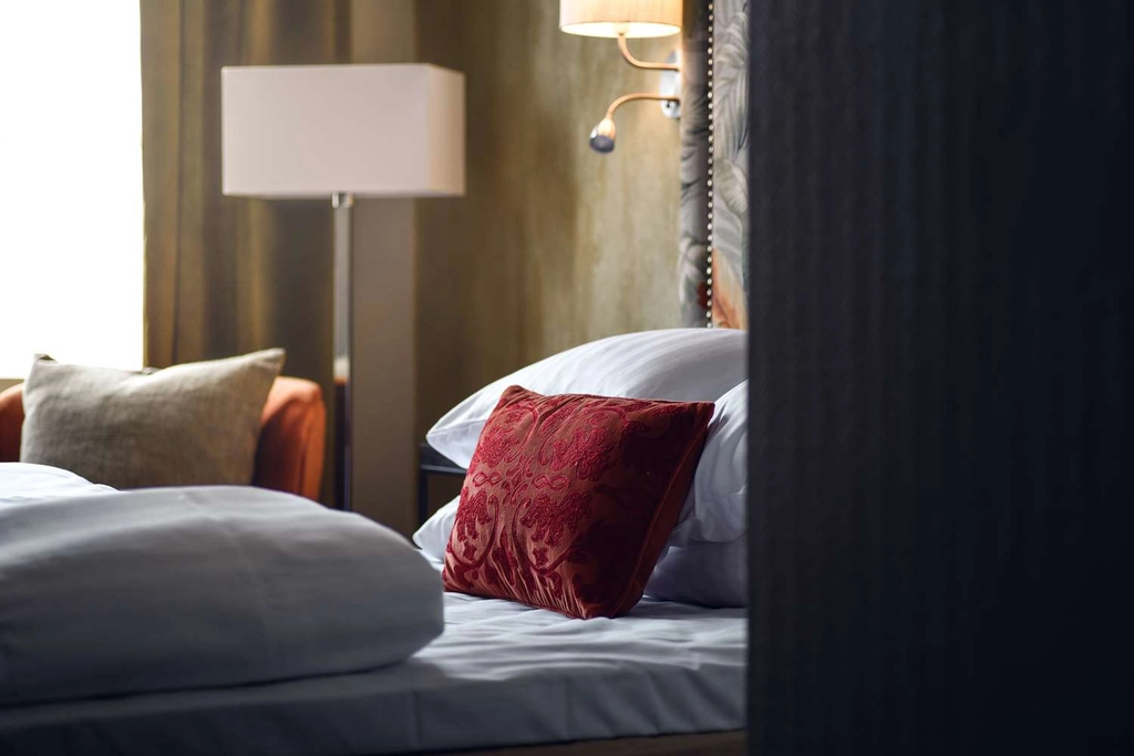 Guest Room with Two Twin Beds