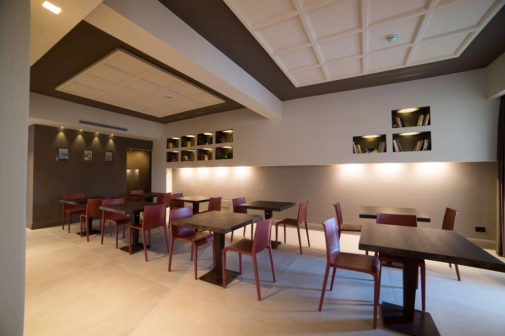 Bar/Lounge Details