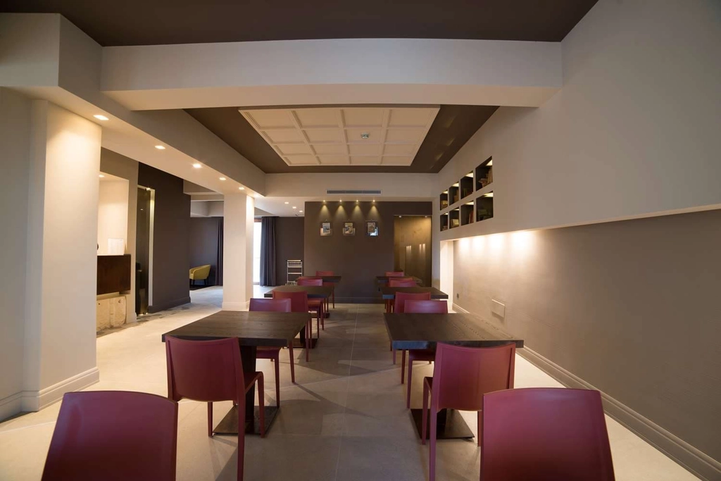 Bar/Lounge Details