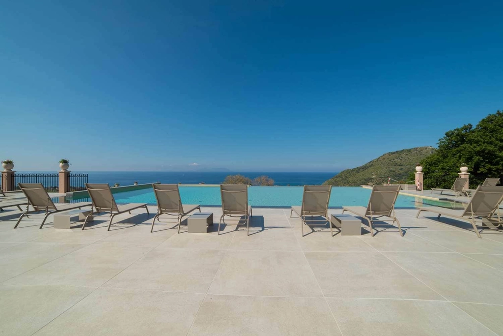 Panoramic Swimming Pool