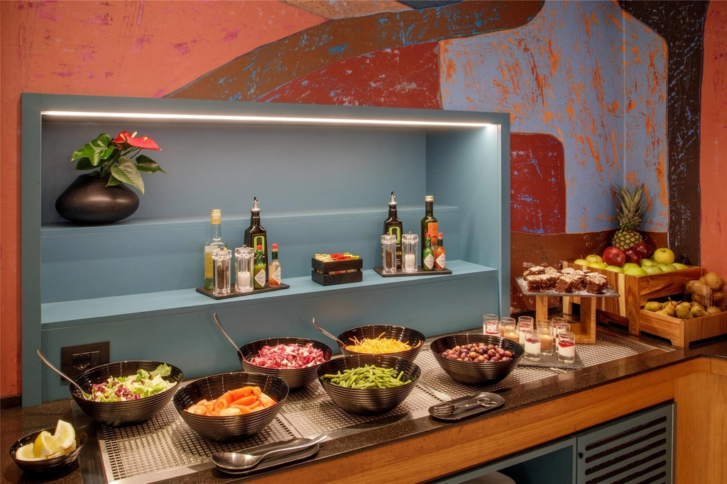 Colour on the buffet