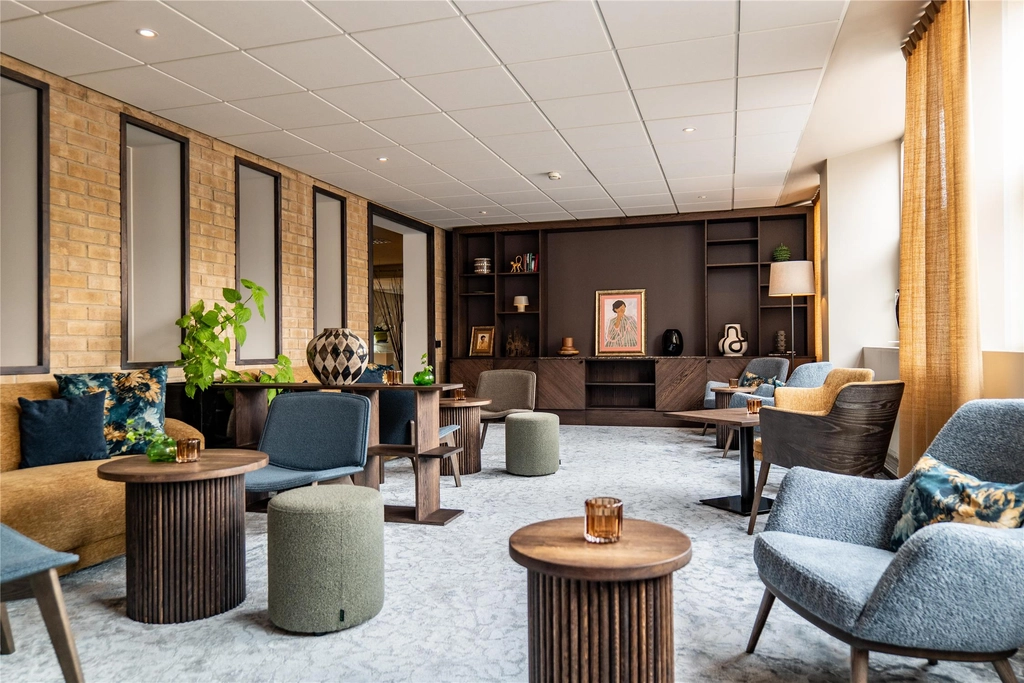 Lobby BW Skogshojd