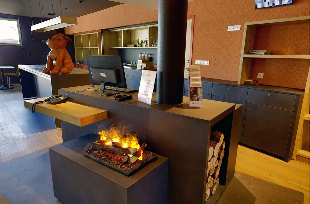 Sure Hotel by Best Western Dole - Lobby