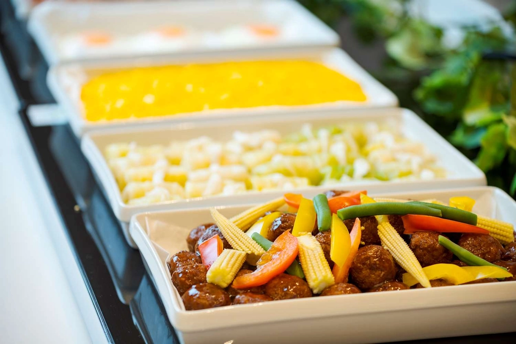 Buffet Line