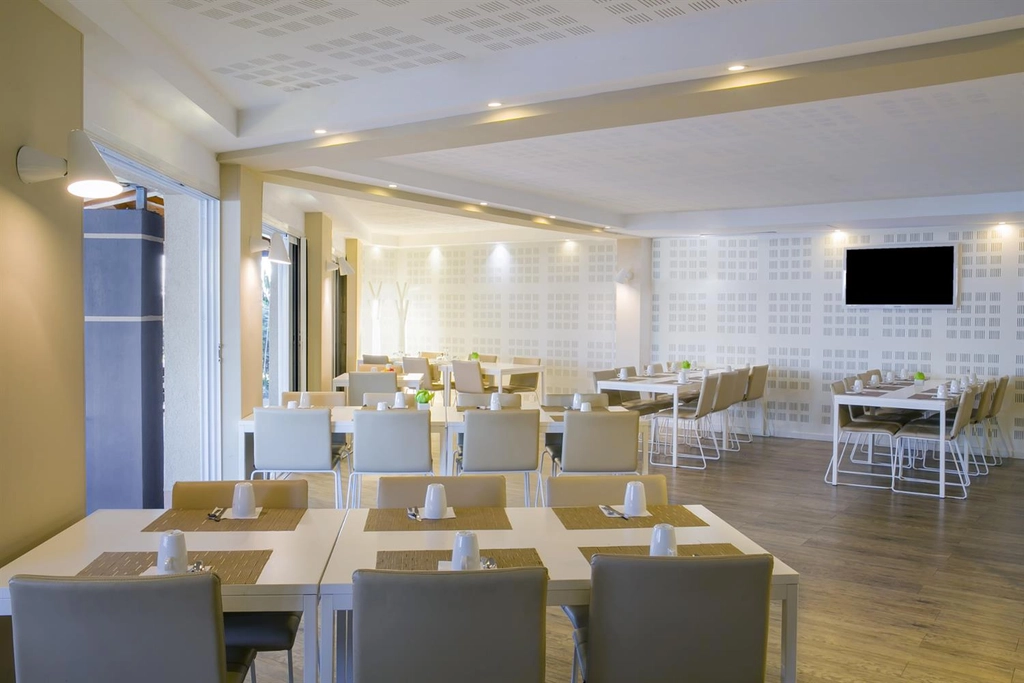 Breakfast Room