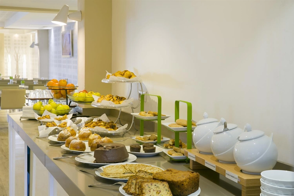 Breakfast Room