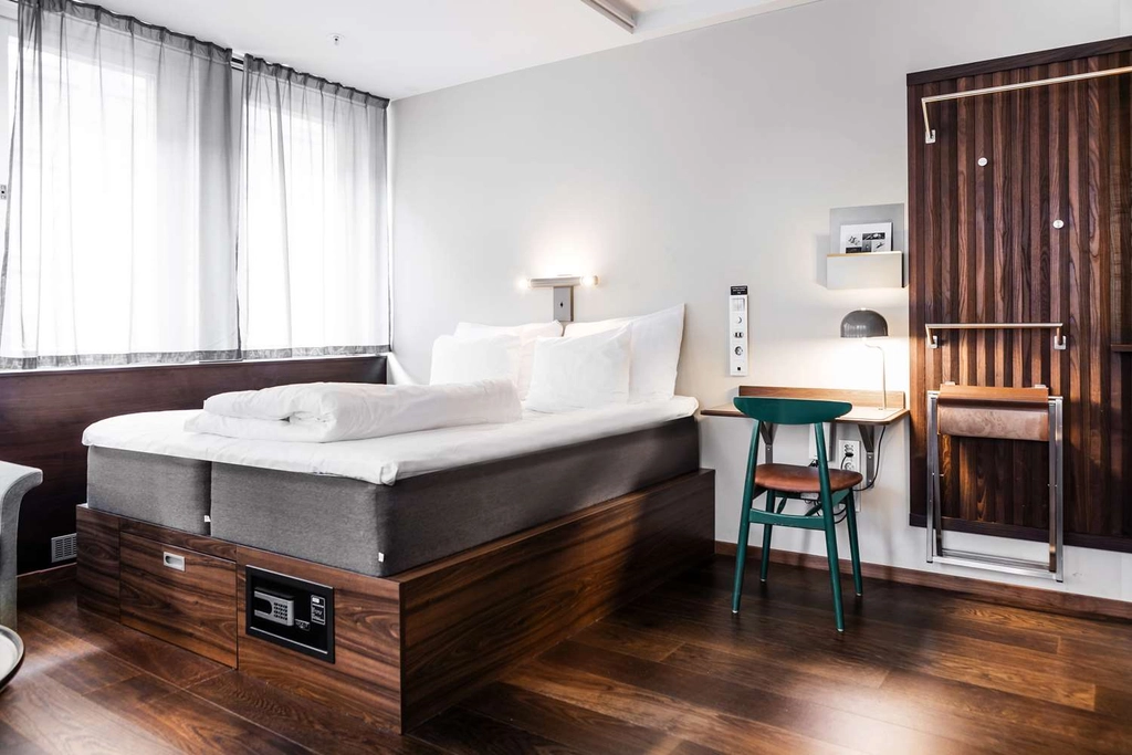 Family - Double Bed with Sofa Bed