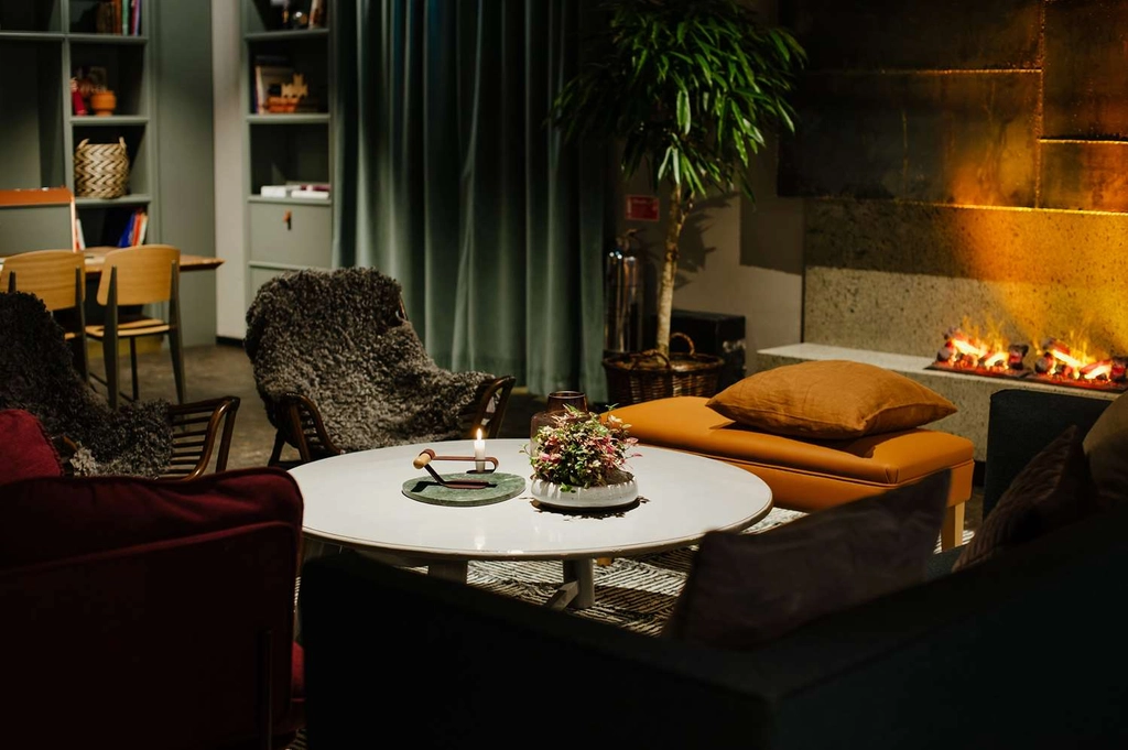 Lounge Fireplace