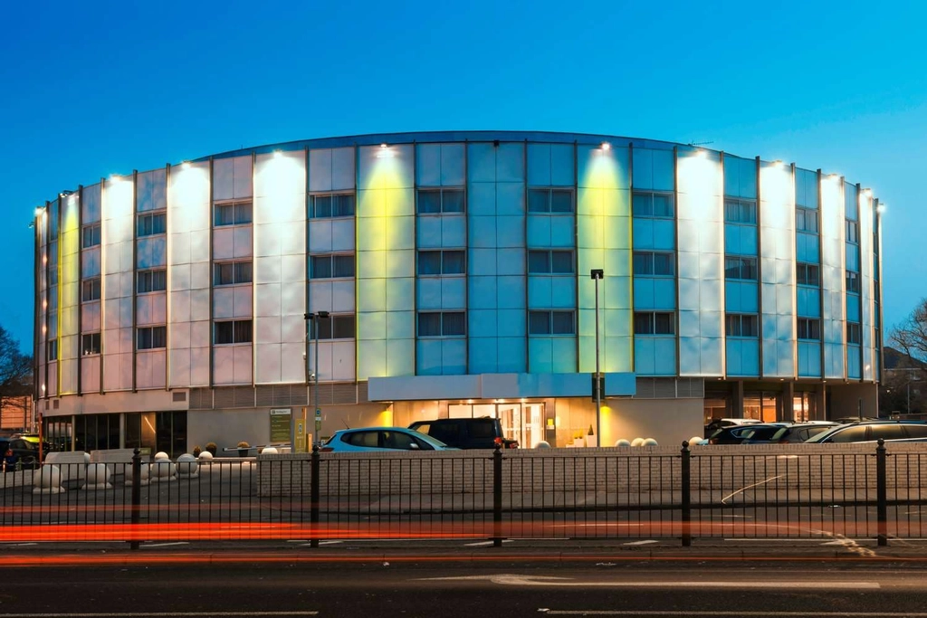 Best Western London Heathrow Ariel Exterior