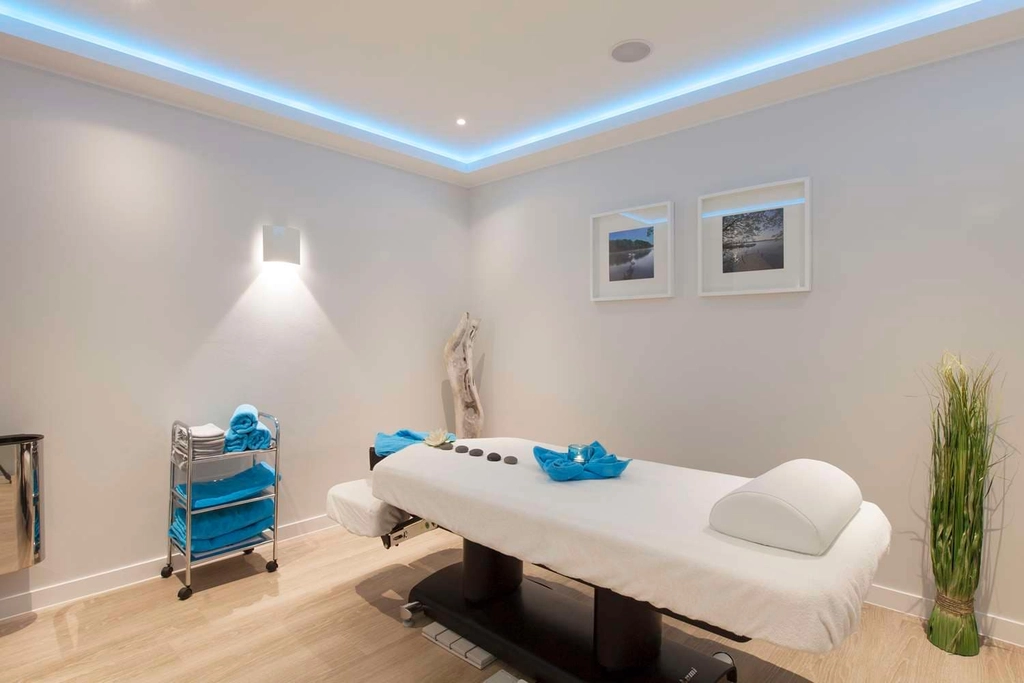 massage room