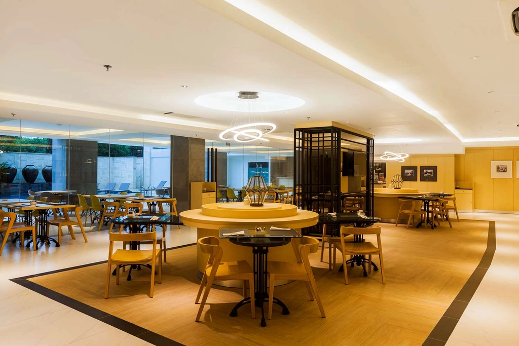 RESTAURANT 2
