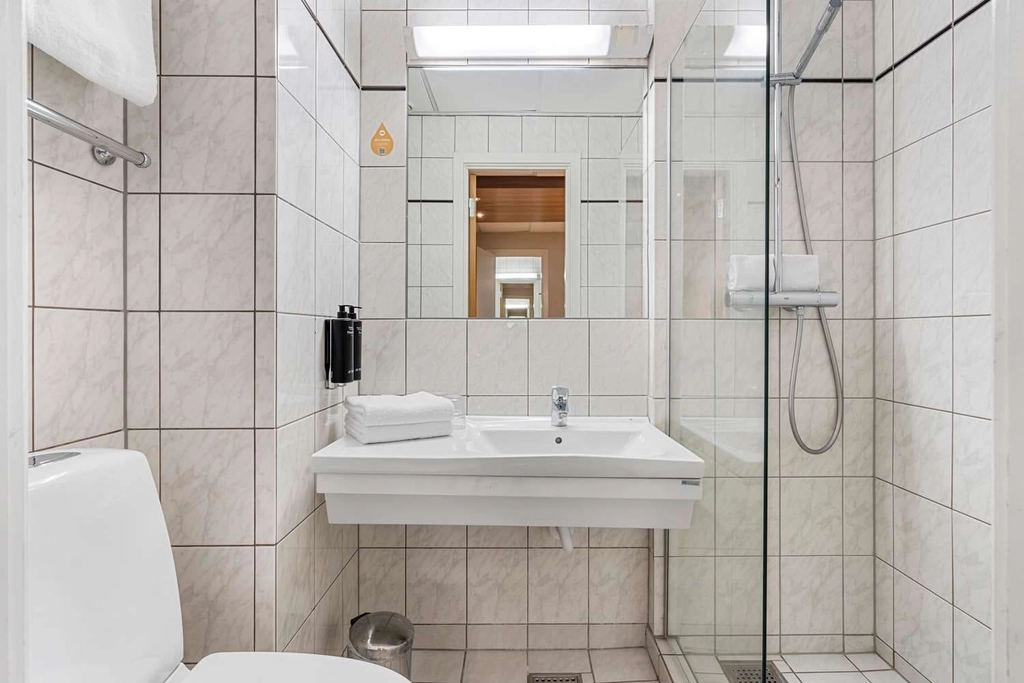 Bath room Junior and Std