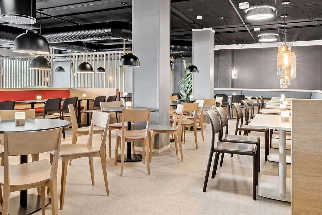 Aiden Herning breakfast area