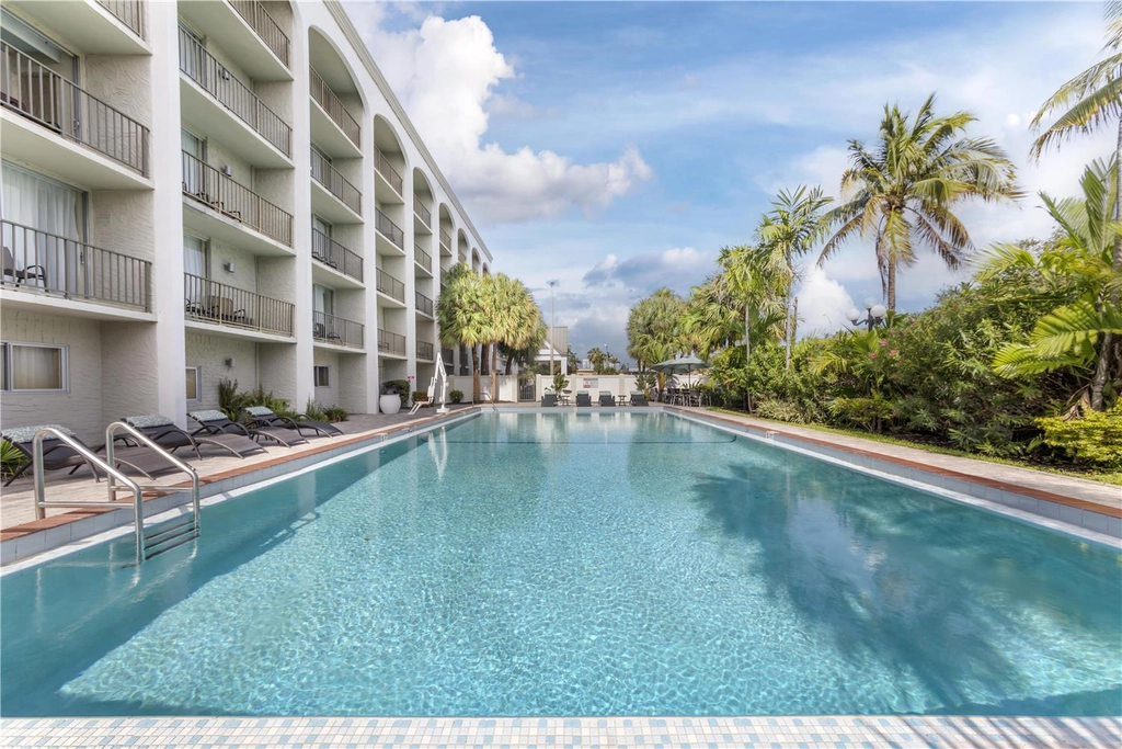 BW Plus North Miami Bal Harbour Pool