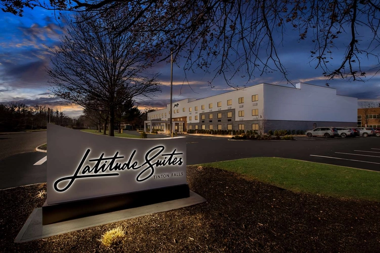 Latitude Suites, BW Premier Collection Exterior