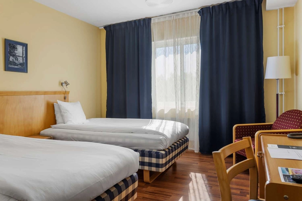 Twin Hotell Frykenstrand BW