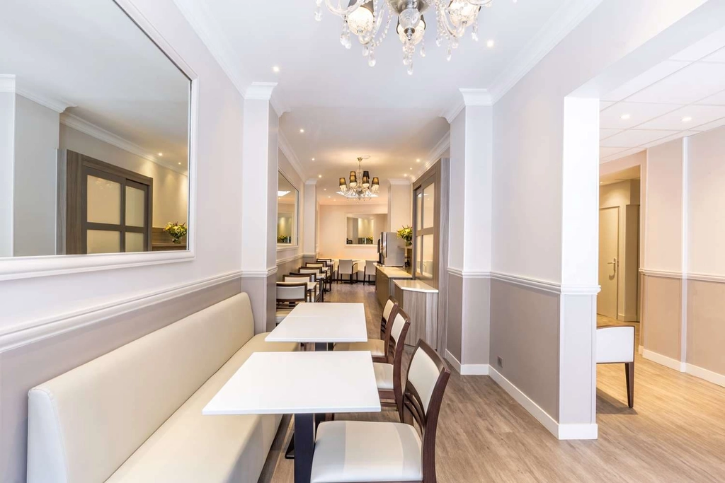 Breakfast Room