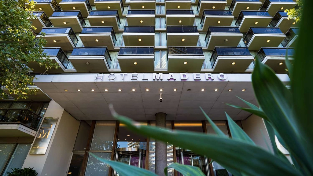 Hotel Madero Entrance