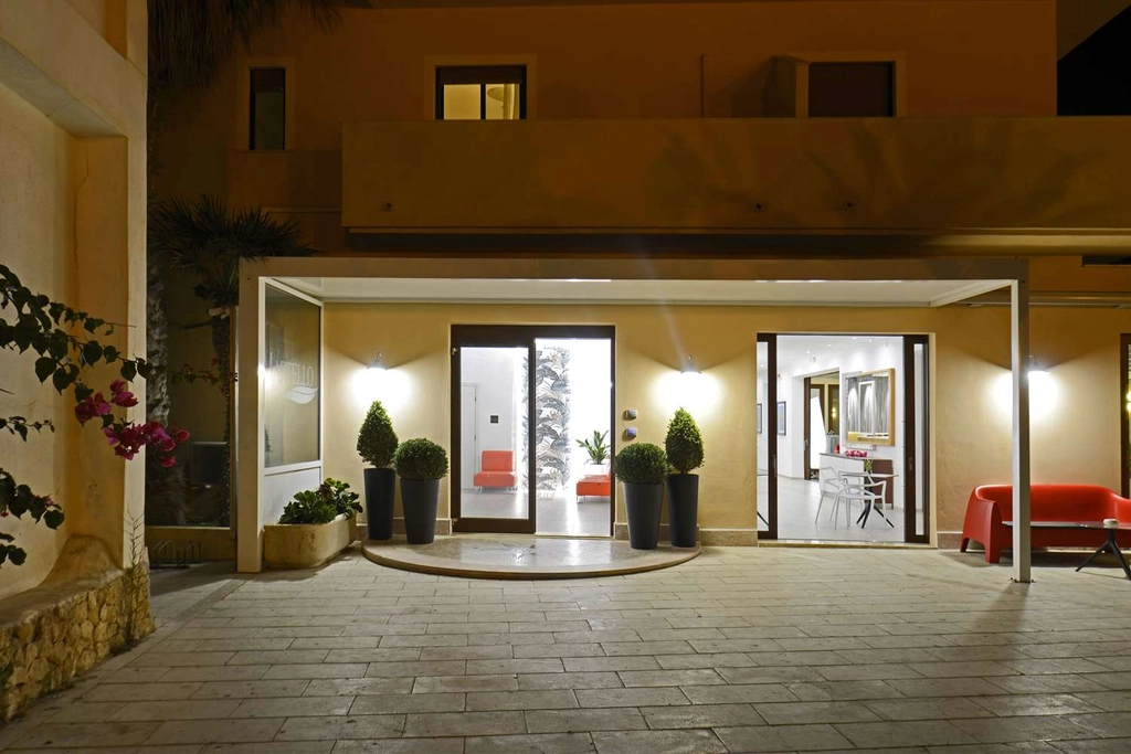 Best Western Hotel Martello External View