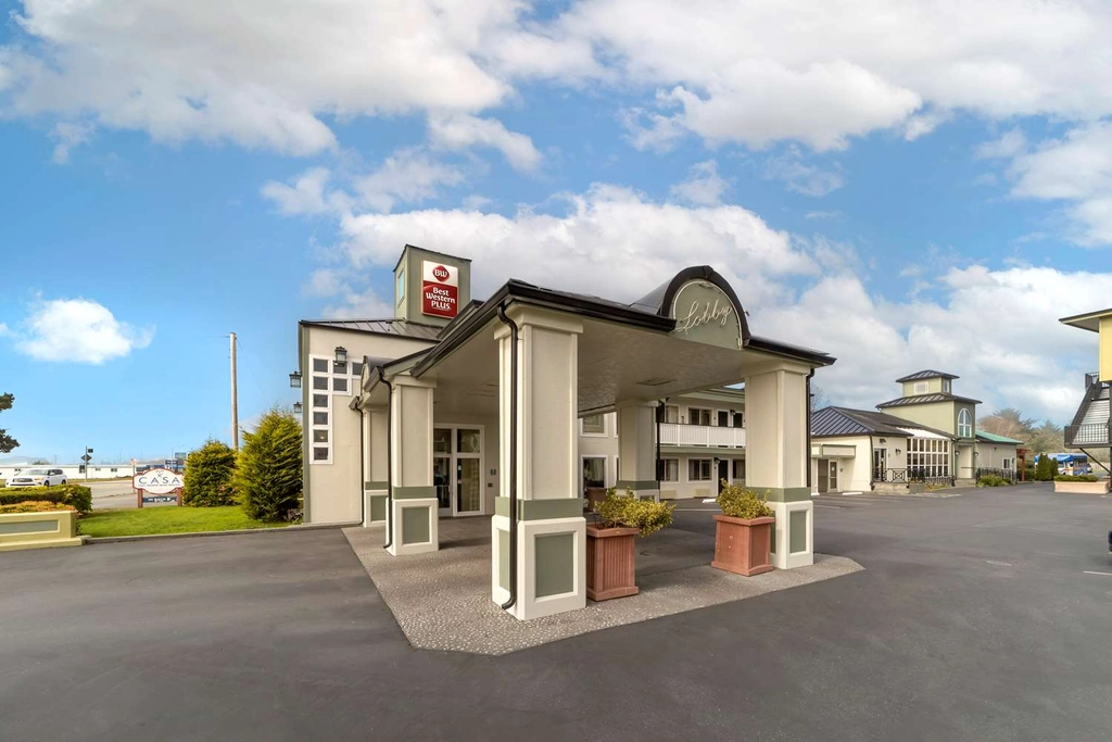 ENTRY HOTEL