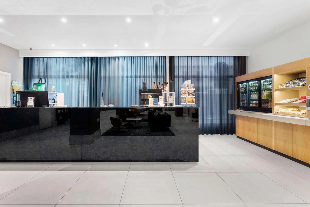 BW Airport Hotel Copenhagen reception