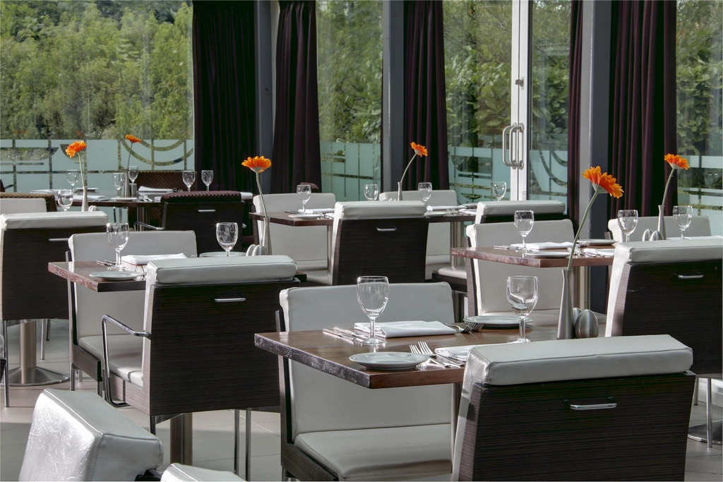 Enjoy Breakfast at Atlantic Hotel’s Dining Retreat