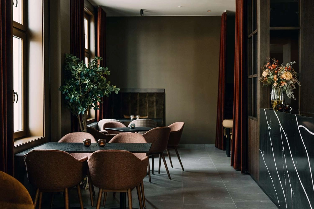 Saga lobby