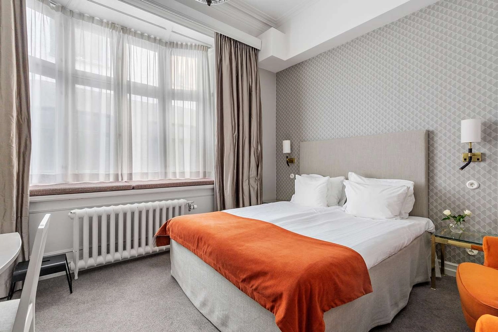 Queen Moderate Hotel Esplanade